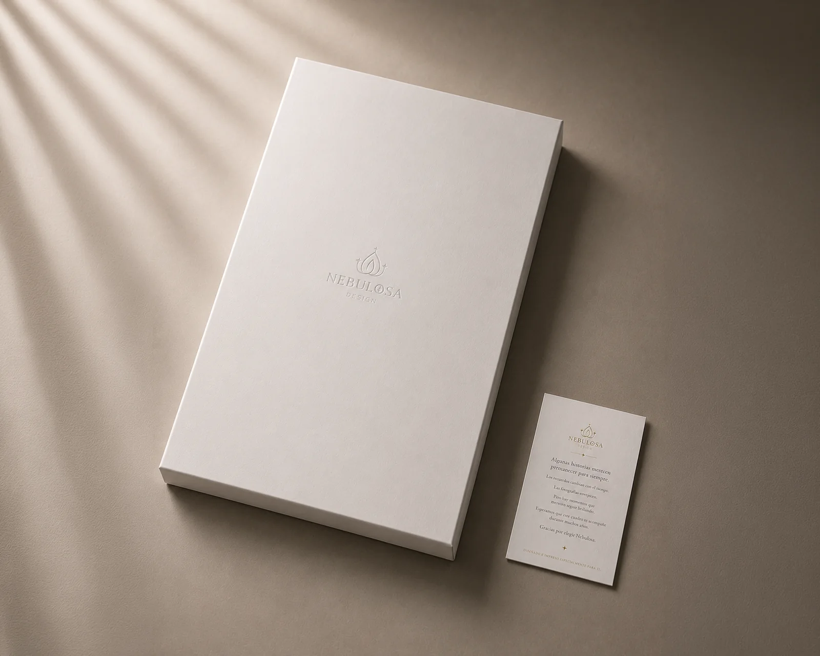 Presentación Nebulosa con caja y tarjeta personalizada