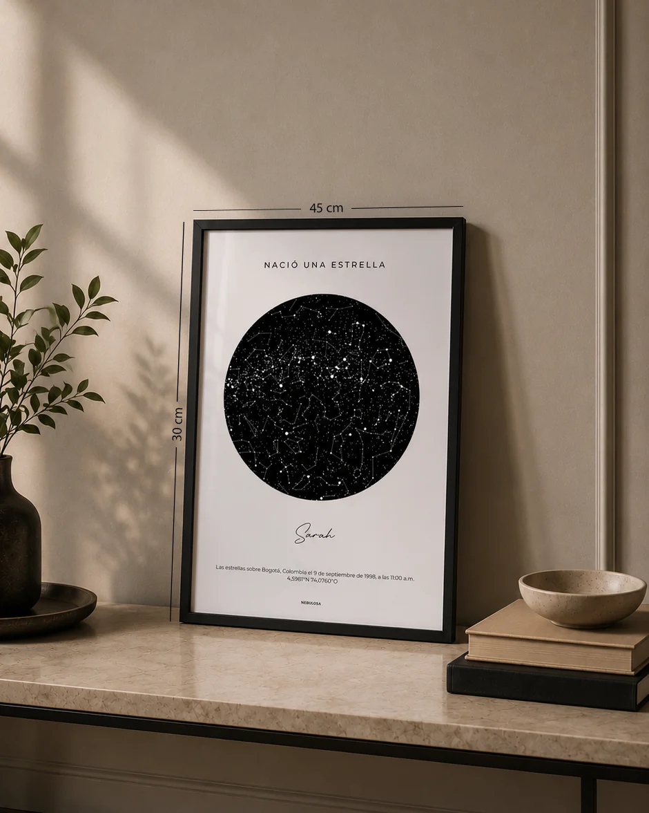 Cuadro Nebulosa de 30 por 45 centímetros en una consola